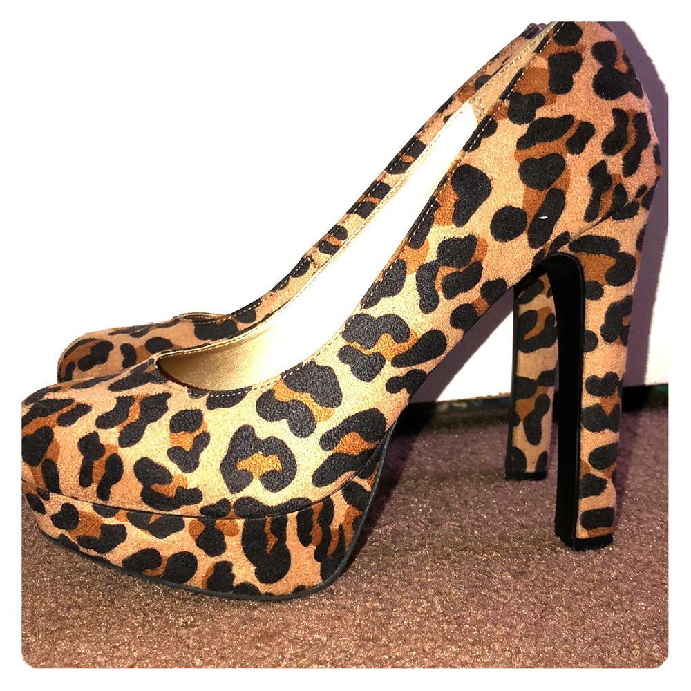 Cheetah print Mossimo heels
